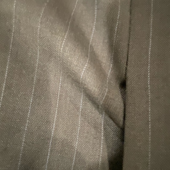 Jospeh Abboud blue pinstripe peak lapel 46R - Picture 12 of 16